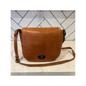 Frye Farrah saddle crossbody bag in cognac leather neutral western bohemian